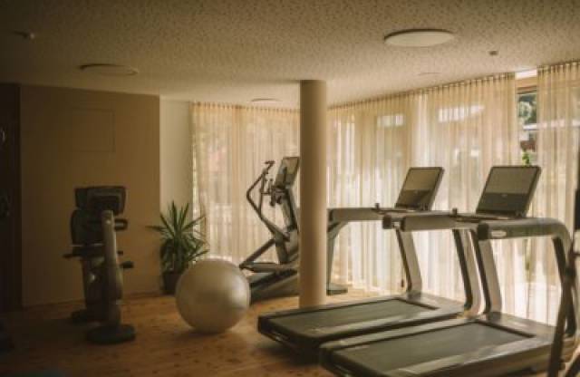 Großzügiger Fitnessraum im Tirolerhof.