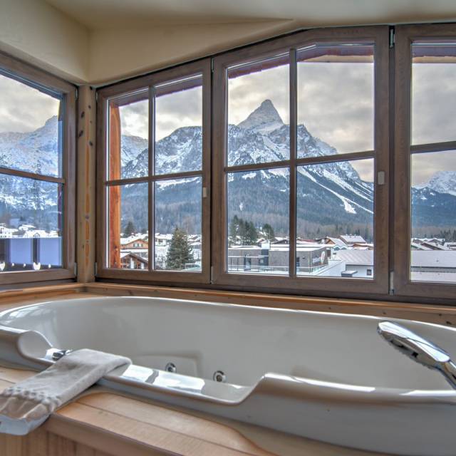 Offers & Rooms - Familienhotel Zugspitze