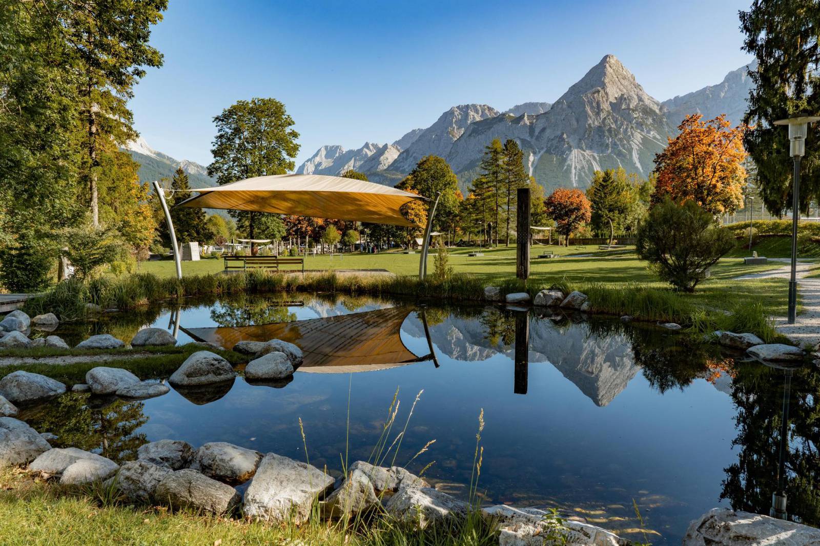Spielplatz-Abenteuer in der Zugspitzarena – das sind unsere Lieblingsplätze Für Entdecker, Tobler und Naturkinder – hier macht Urlaub richtig Spaß Symbolfoto