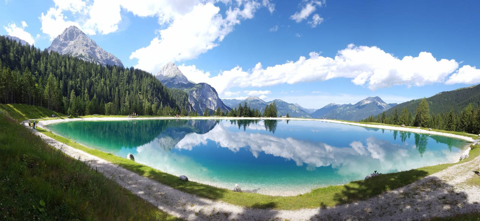 Die schönsten Seen der Tiroler Zugspitz Arena – Wasserspaß in Österreichs erster Bergbaderegion Symbolfoto