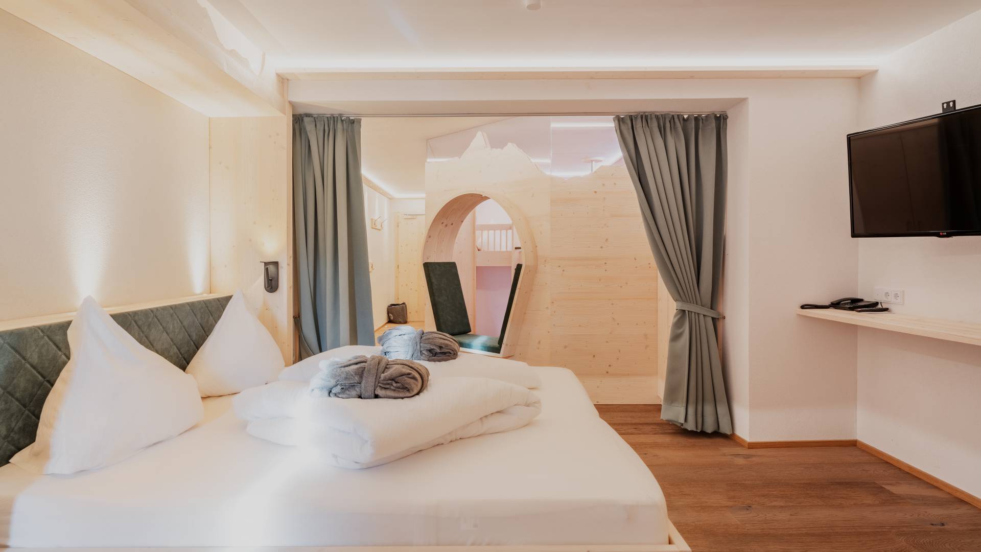 Moderne Hotelzimmer für die Familie im Familotel Tirolerhof.