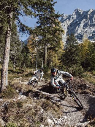 Bike & Hike mit der Familie in der Tiroler Zugspitzarena Symbolfoto